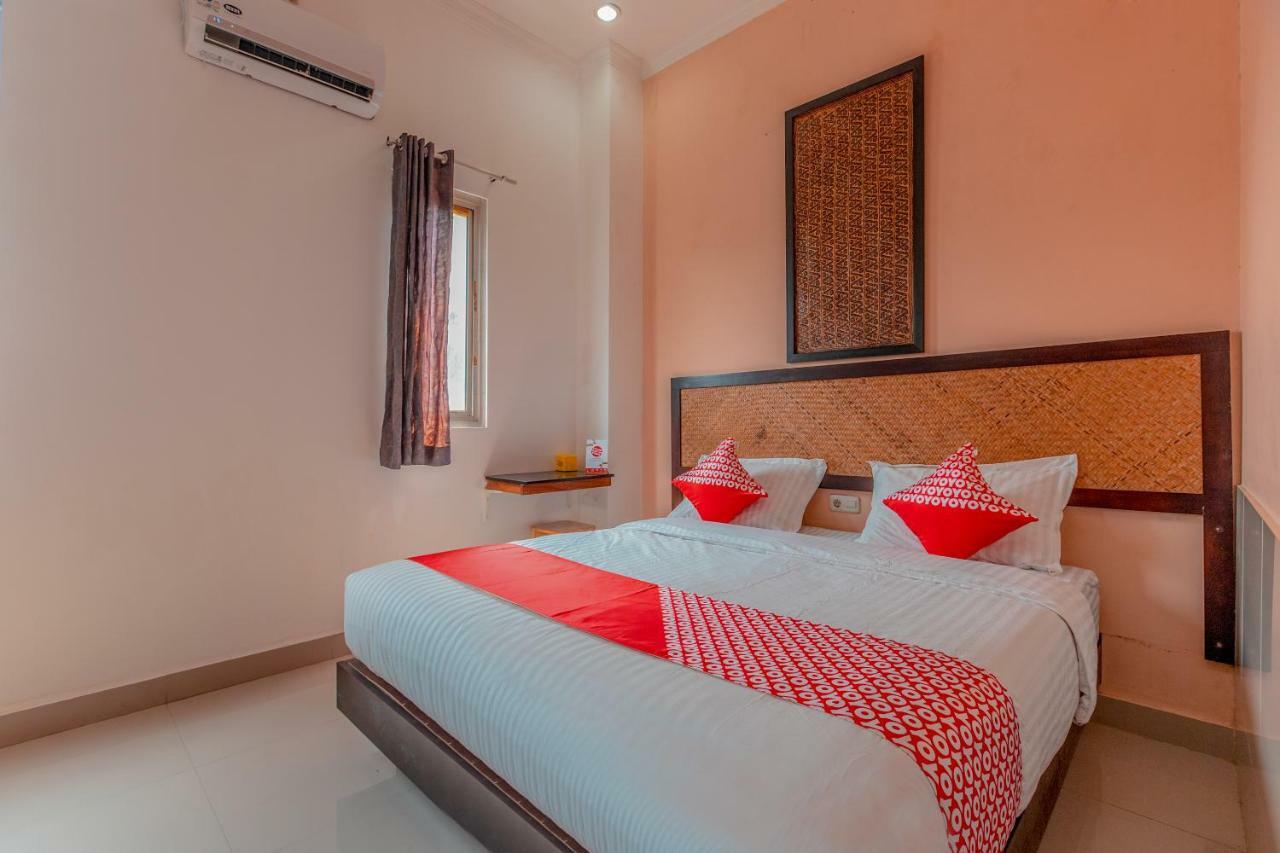 Oyo 1229 Dc Pramuka Hotel 2*